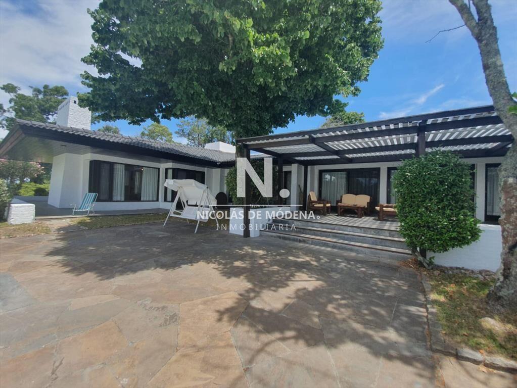 Venta Casa 6 suites en Punta Ballena