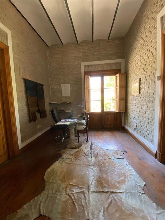 Venta excelente casa con local comercial y subsuelo - Aguad