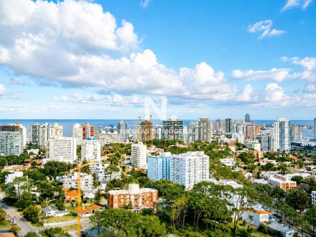 Departamento de 1 dormitorio en venta ,piso alto.