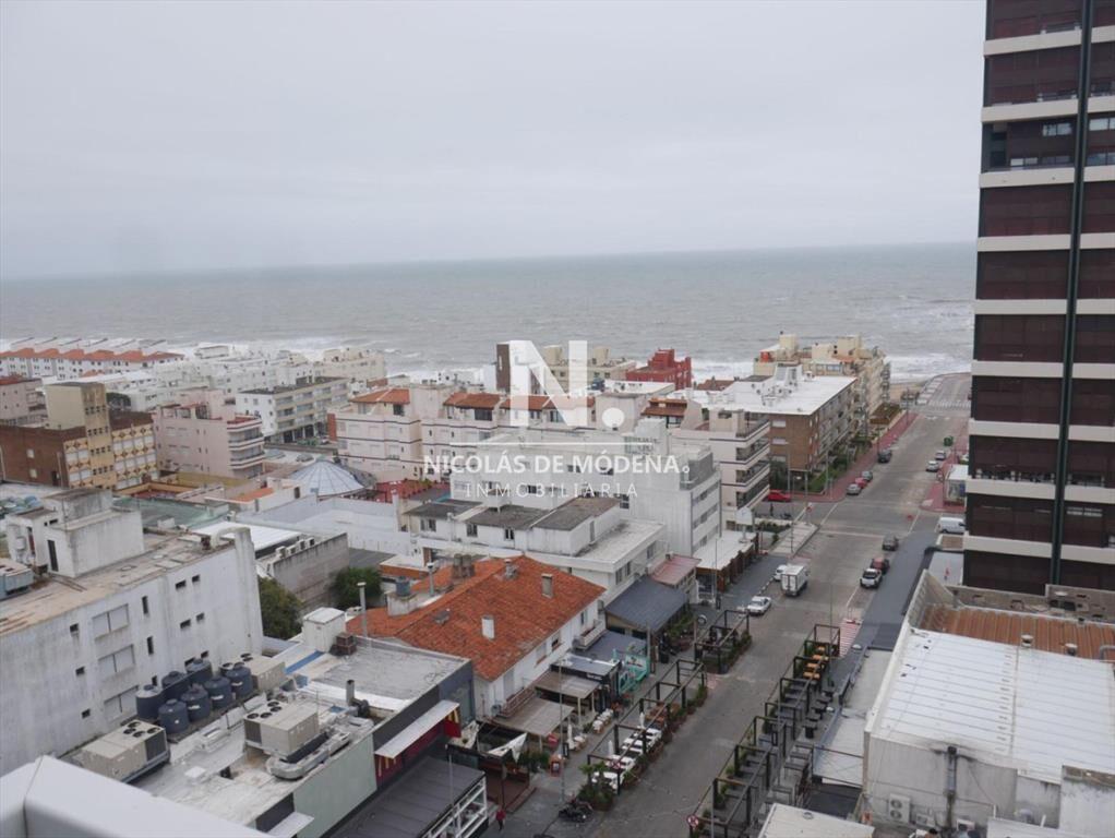Alquila apartamento de 2 dormitorios en Peninsula, Punta de