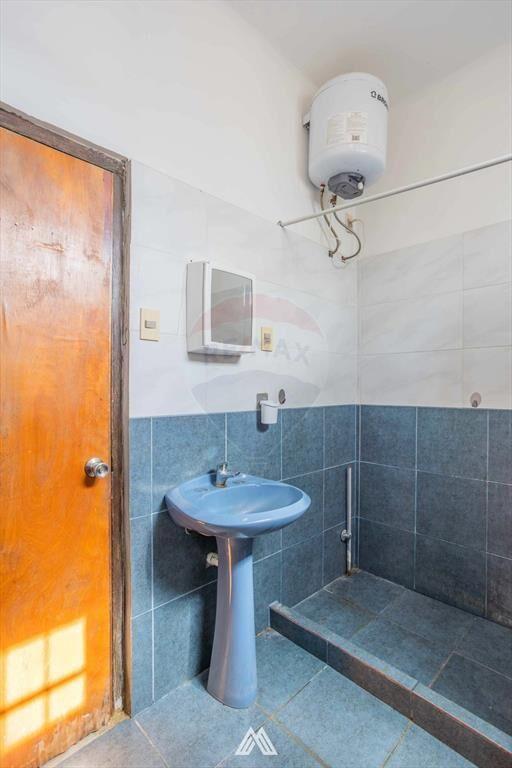 VENTA PARQUE BATLLE - CASA CON 3 APTOS RENTADOS