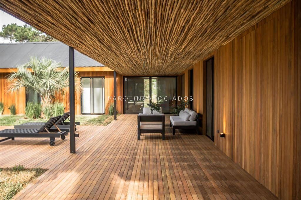 Hermosa casa en venta con 4 dormitorios en Pinar