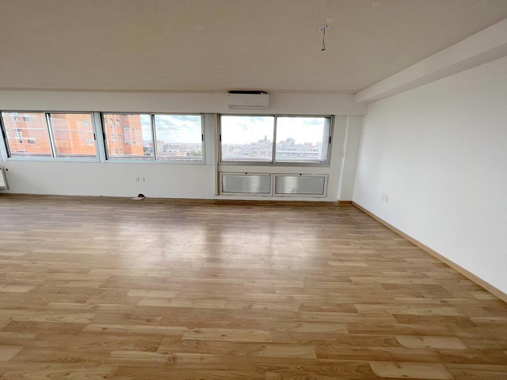 Venta de Oficina loft en Cordón. CON RENTA!