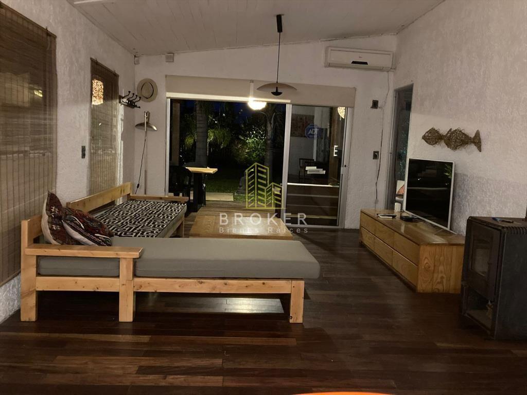 Alquiler de temporada y venta de hermosa Casa en