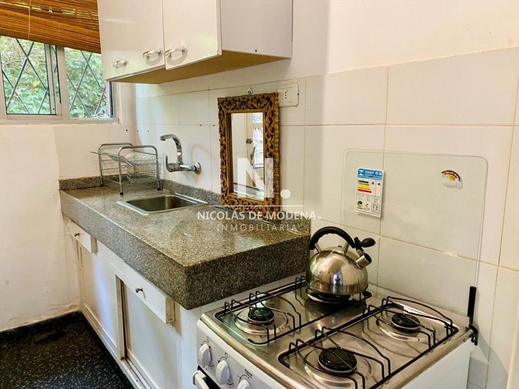 Vende Chalet de 2 dormitorios en La Barra.