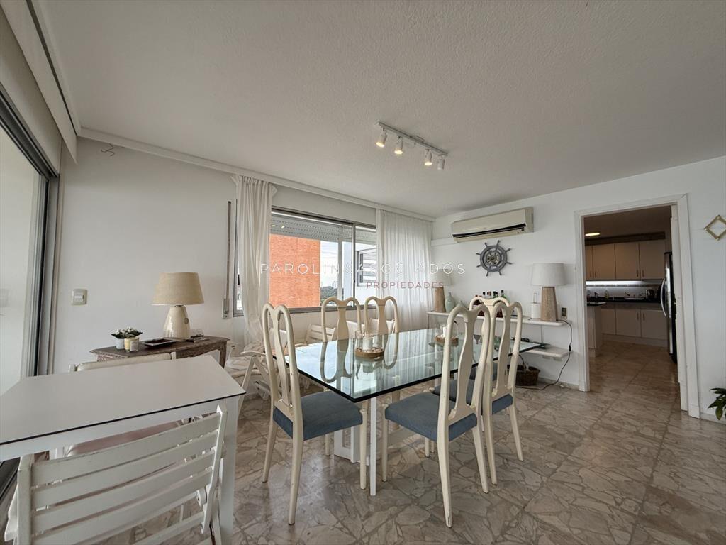Apartamento en playa mansa frente al mar