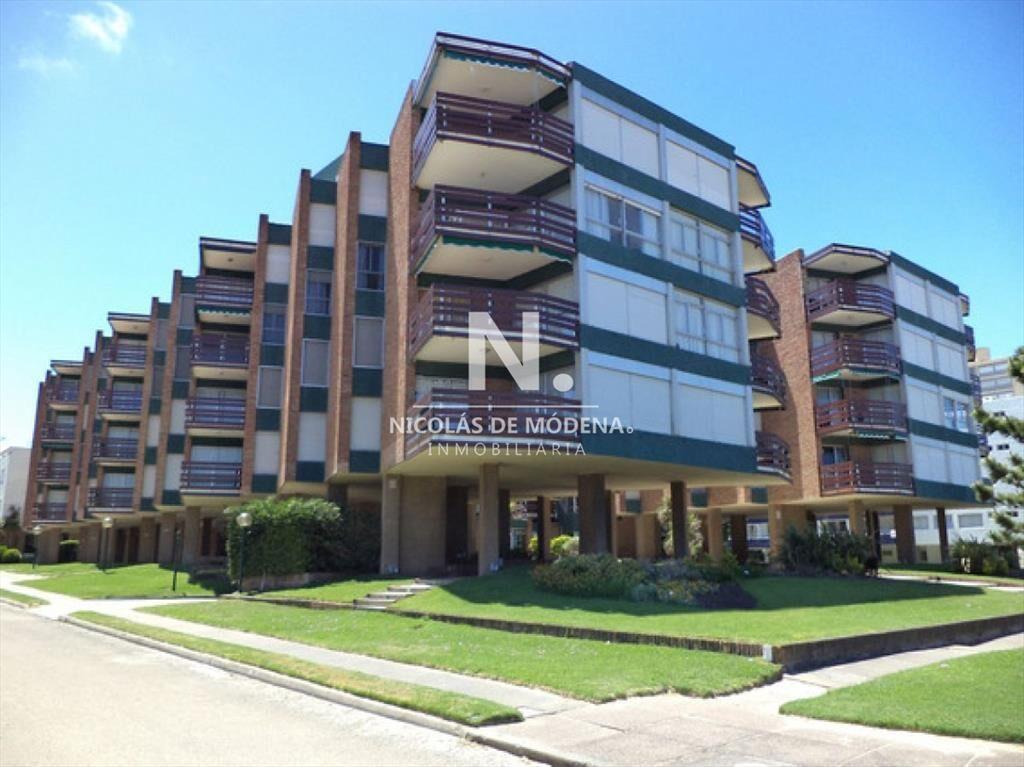 Apartamento de 1 dormitorio frente al mar