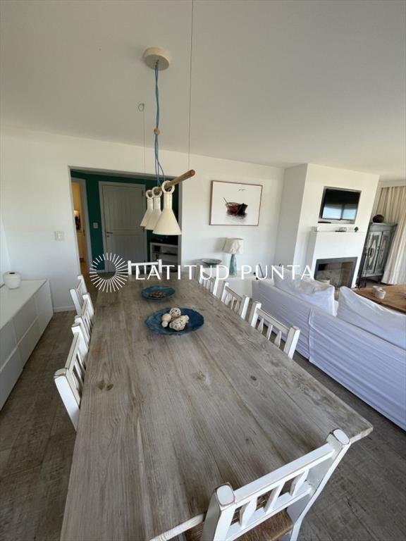 Apartamento de 3 dormitorios en Rincón del Indio