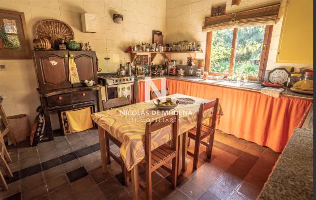 Vende casa en el Tesoro de 3 dormitorios.