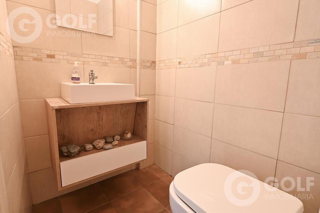 Venta de apartamento 3 dormitorios y servicio con Garage en