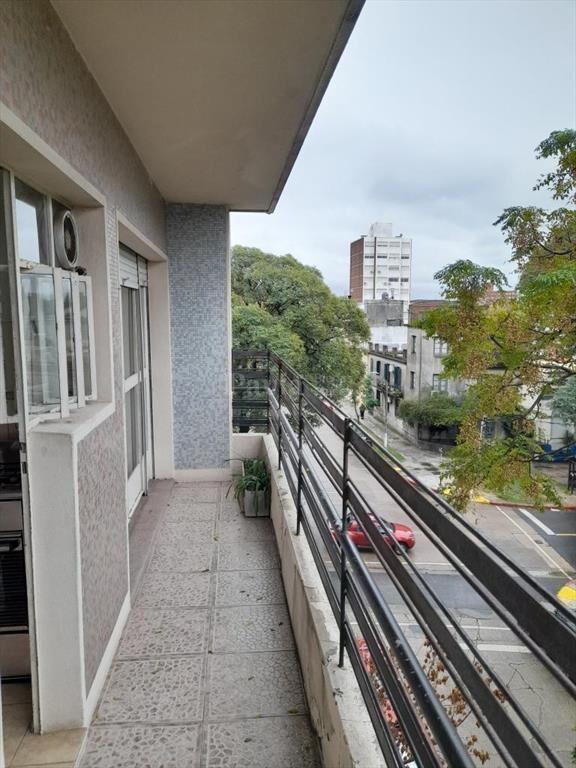 Venta Apartamento Un Dormitorio Prado al frente con terraza