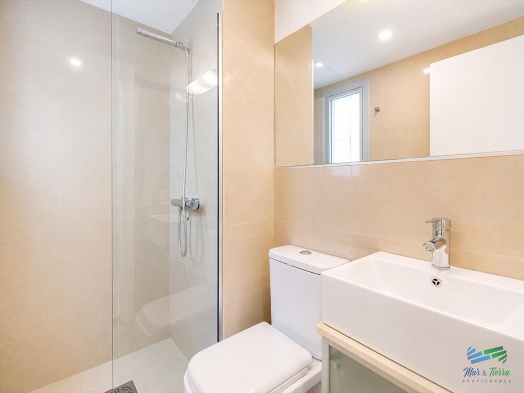 En venta Apartamento de 3 Dormitorios en Primera Linea Play