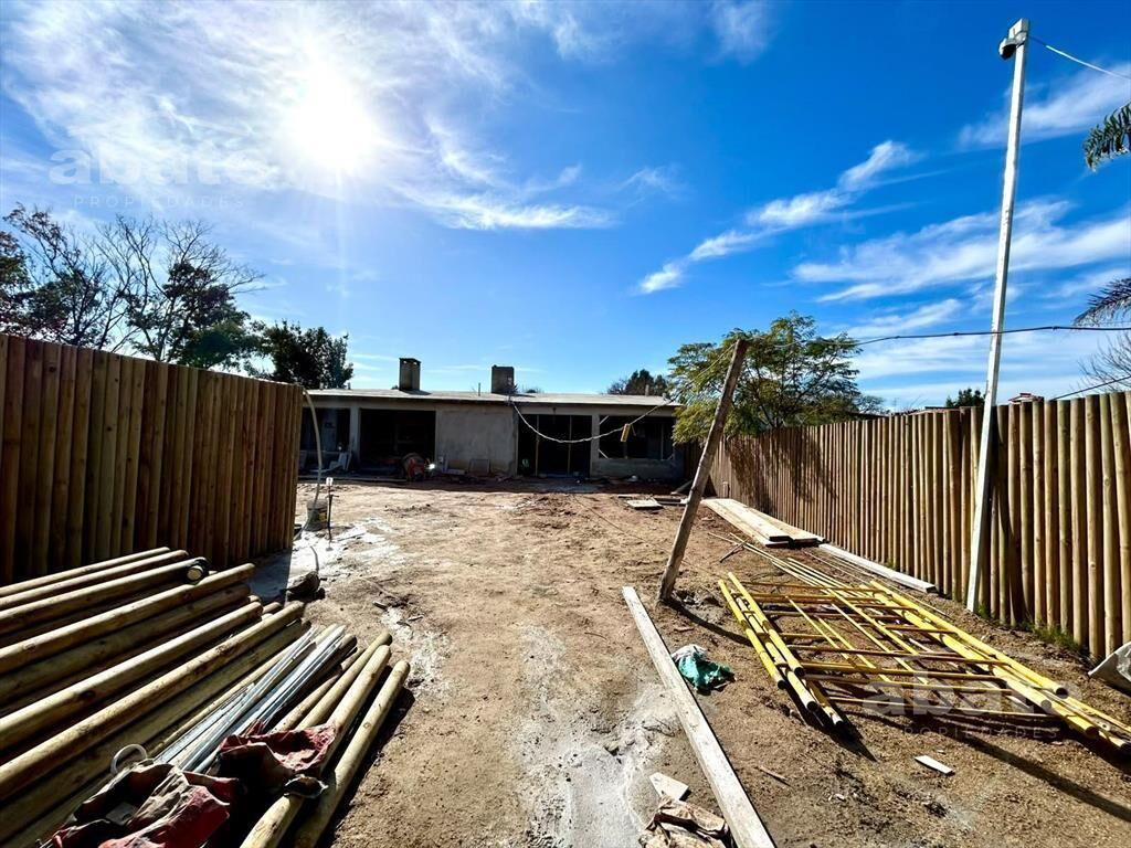 Venta casa de 4 dormitorios a estrenar cerca de la playa -