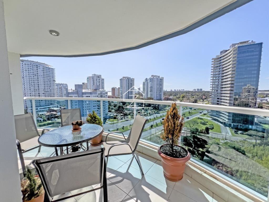 Apartamento de dos dormitorios ubicado sobre la mansa.