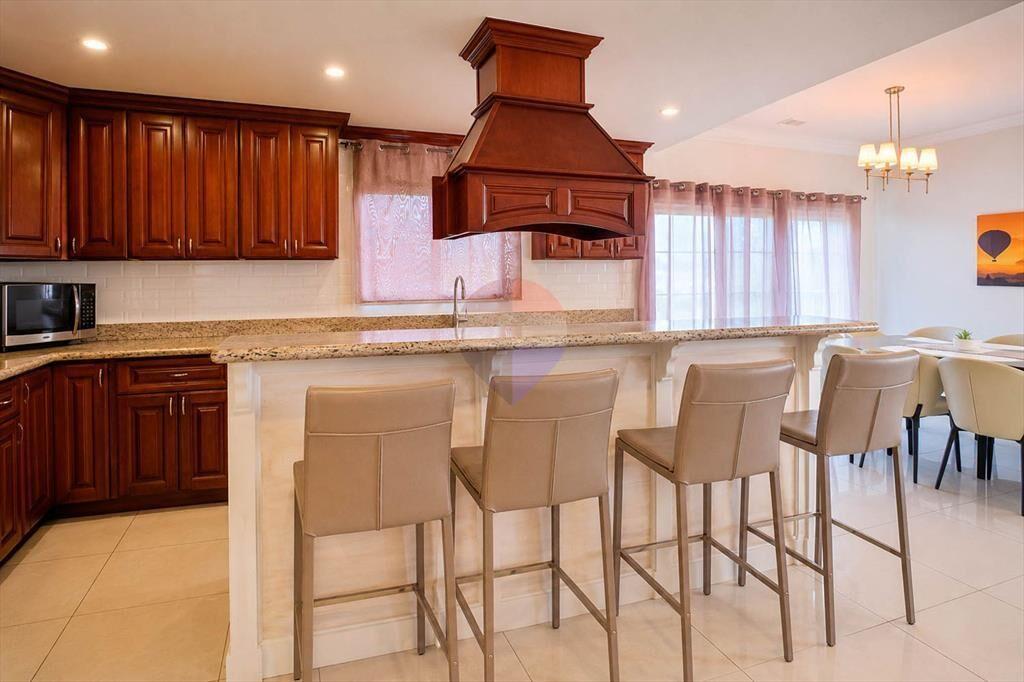 ALQUILER CASA EN BARRIO PRIVADO