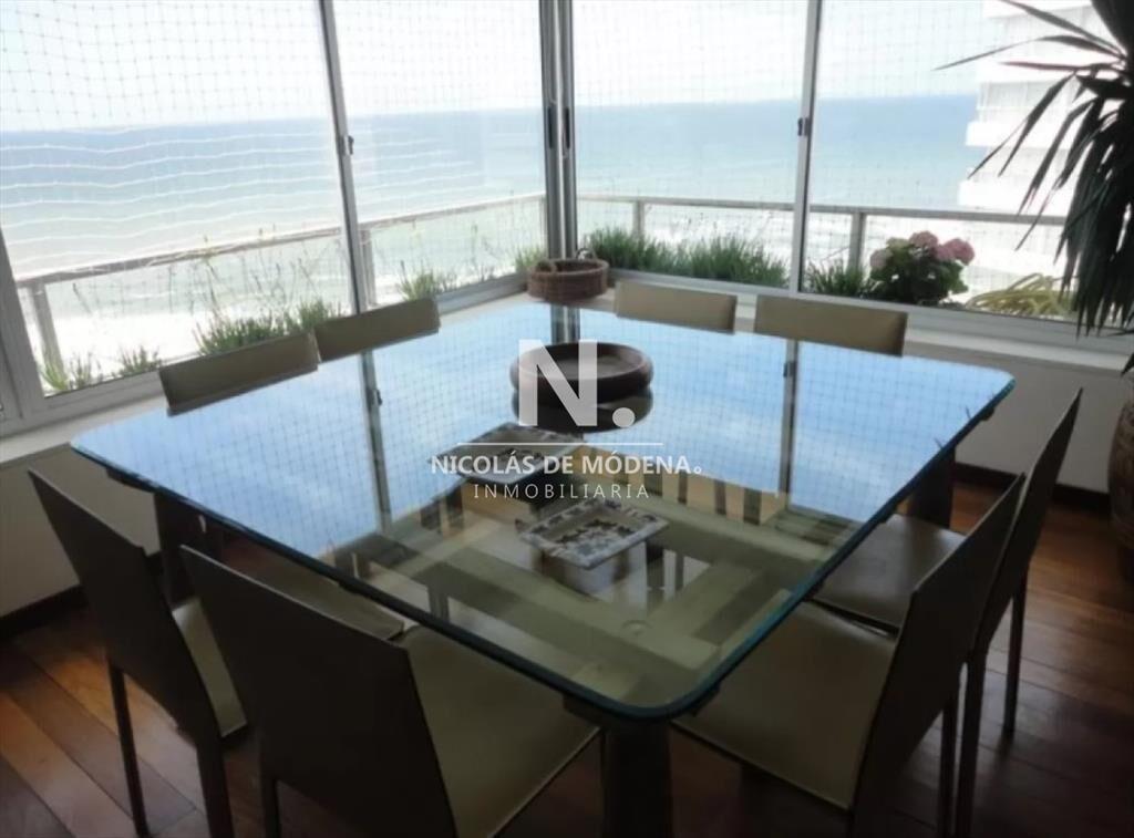 Excelente departamento frente al mar