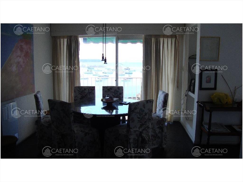 apartamento con vista al puerto