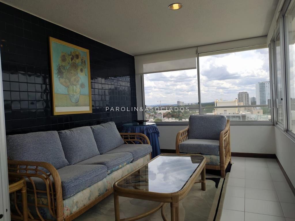 Apartamento en venta de 3 dormitorios en Tiburon,