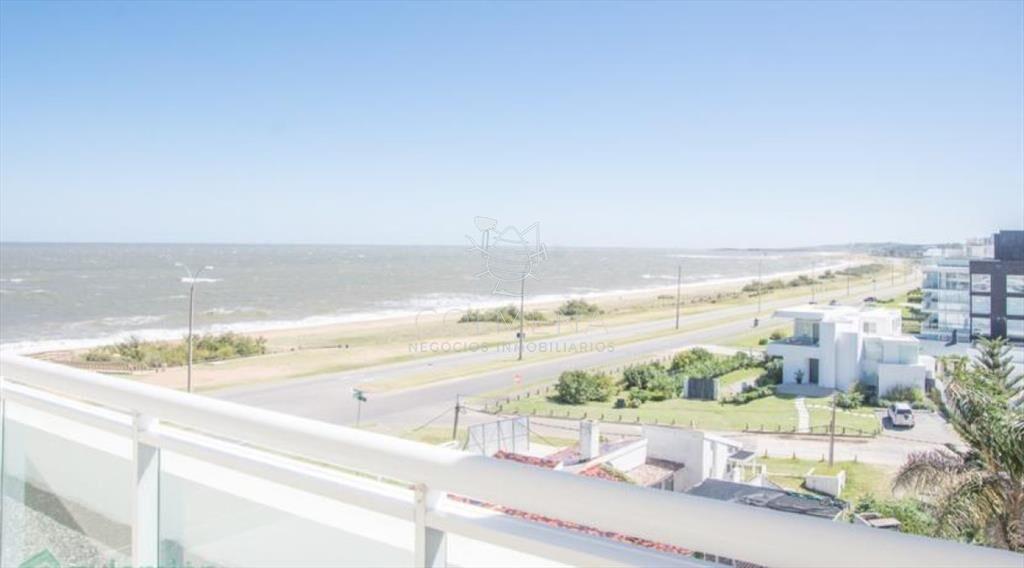 Penthouse en la mansa con vista al mar a cuenta2