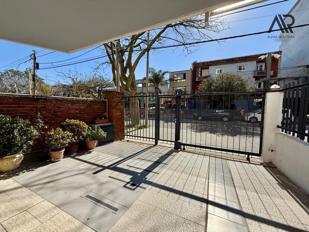 Apartamento Rambla Malvin 3 dormitorios garaje patio
