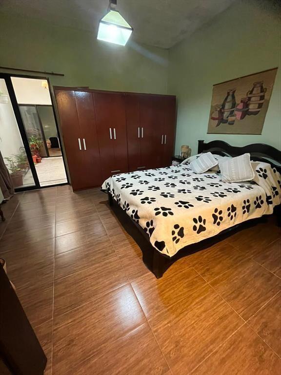 Venta Casa PH Cordón 4 Dormitorios y Garage