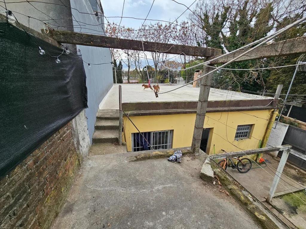 Apartamento en venta 2 dormitorios patio y cochera villa es