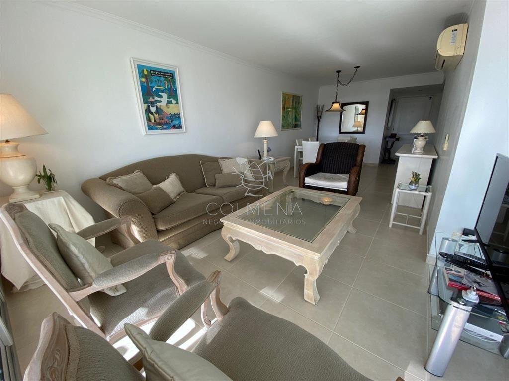 Apartamento en venta Playa Mansa 2 dormitorios