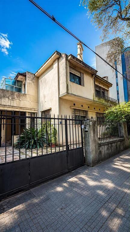 Venta Casa Pocitos imponente Casona Casa en Padron Unico