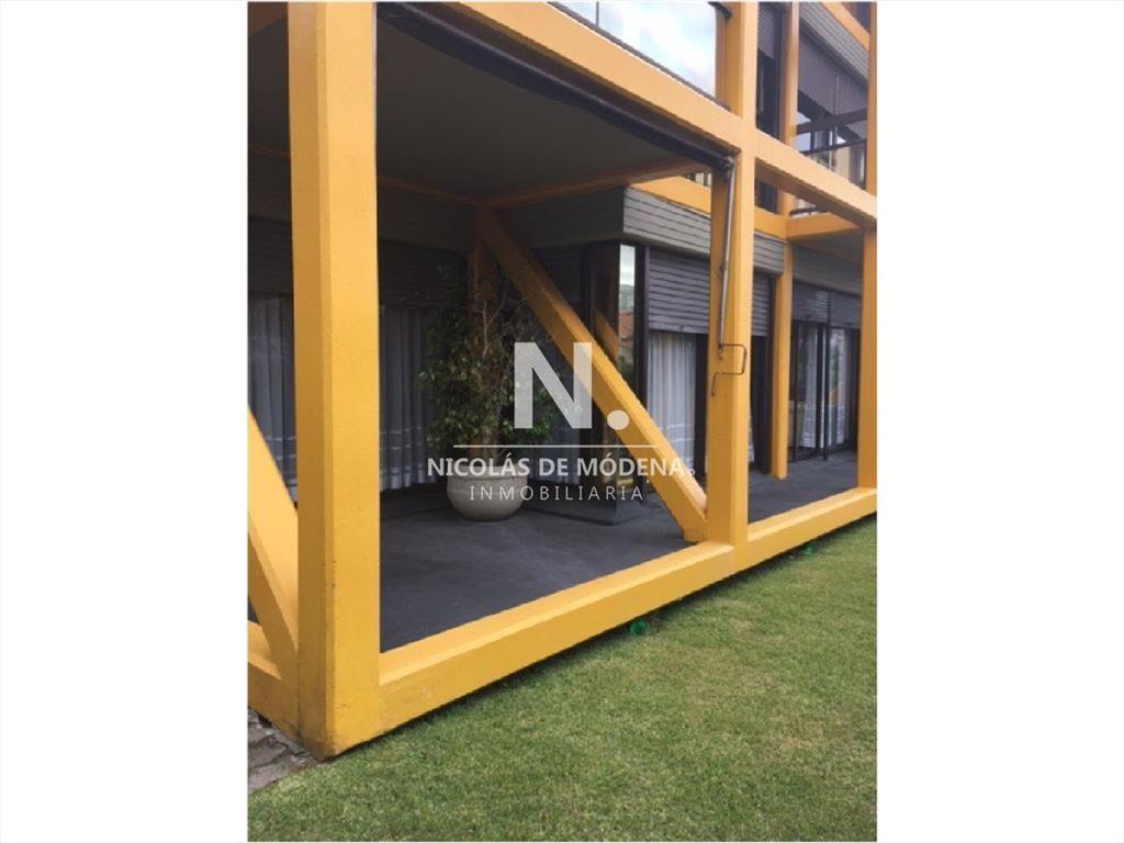 Apartamento en Venta y Alquiler, Peninsula, Punta del Este,