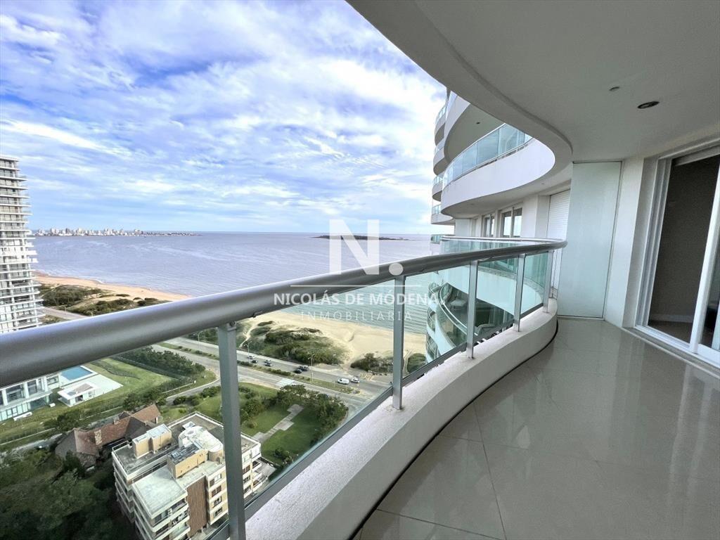 Vende apartamento de 2 dormitorios con hermosa vista. Mansa
