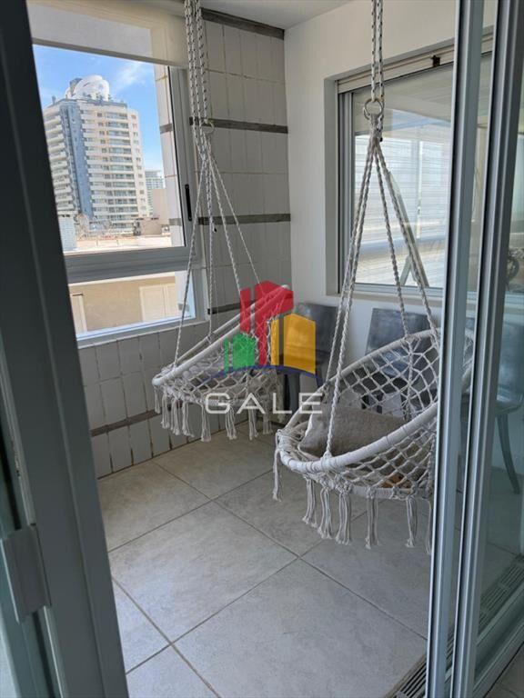 Apartamento en venta de 3 dormitorios y servicio