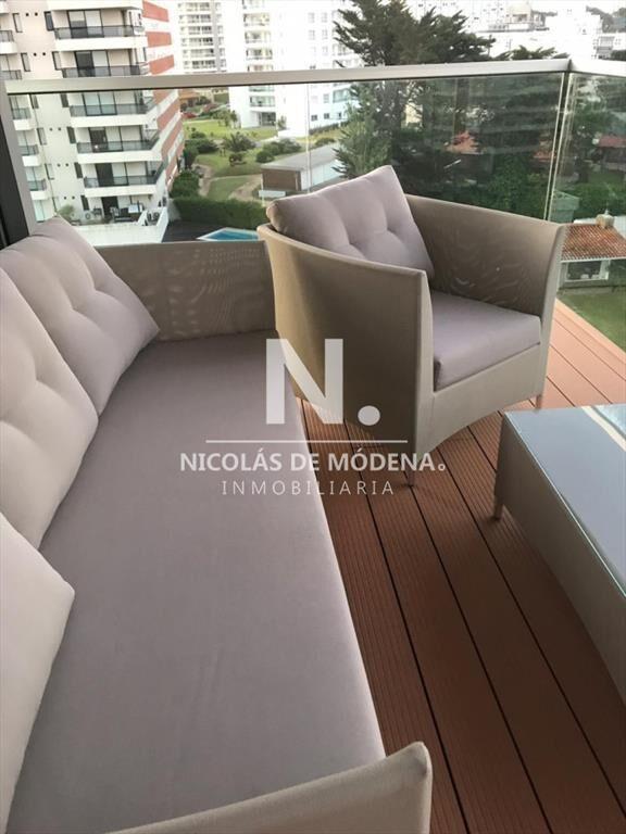Hermoso departamento ubicado a pocos metros del mar.