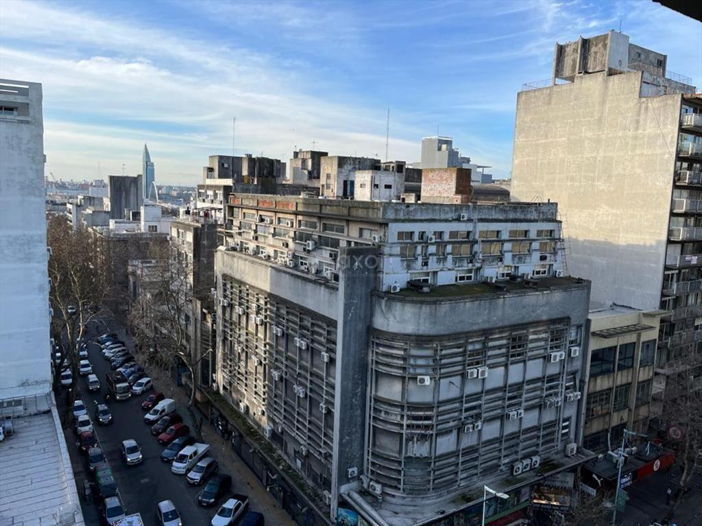 ALQUILER Y VENTA DE GRAN OFICINA CENTRO DE MONTEVIDEO
