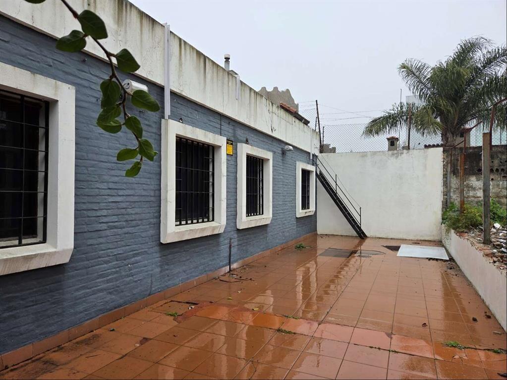 ALQUILER o VENTA - CASA PARA EMPRESA - OFICINA - CARRASCO -