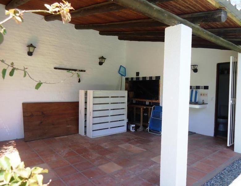 MUY LINDA CASA CON PISCINA