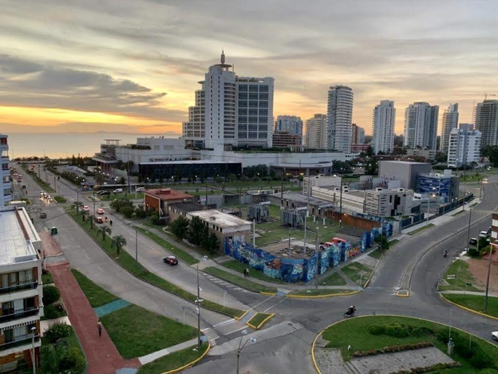 VENTA DE APARTAMENTO DE 2 DORMITORIOS EN EDIFICIO ARTOWER P