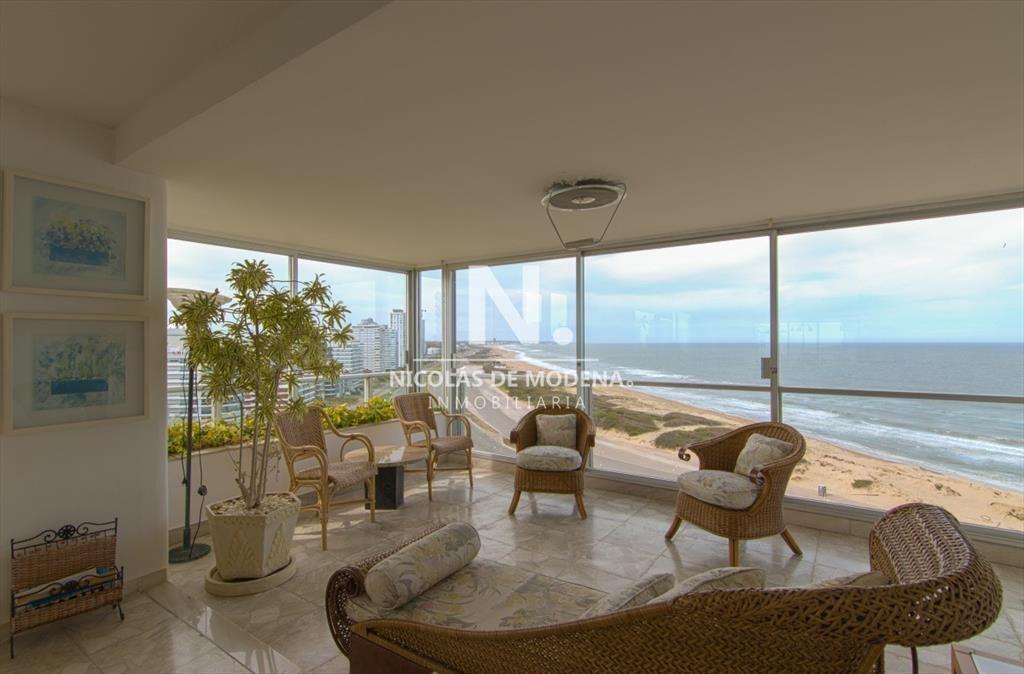 Esplendido departamento en venta ubicado en Brava