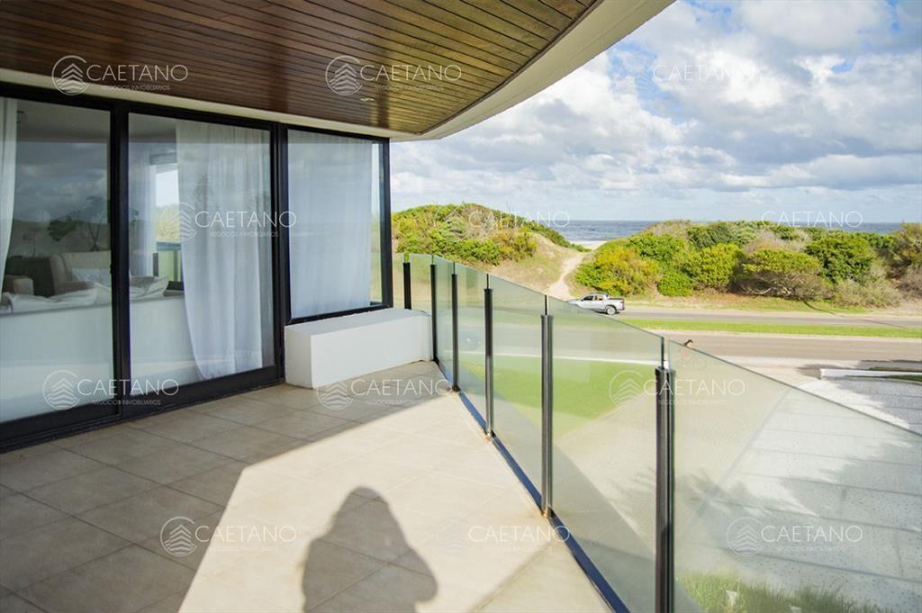 Apartamento de 3 dormitorios ensuite en primera