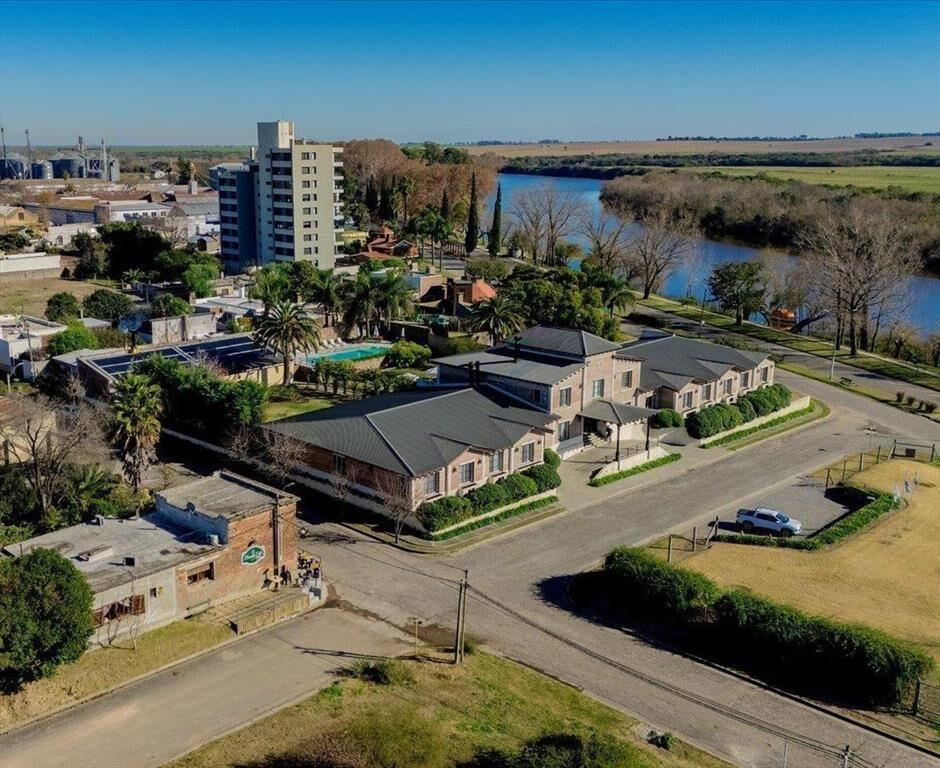 Hotel en Venta con vista al Rio , 20 habitaciones de 28 m2