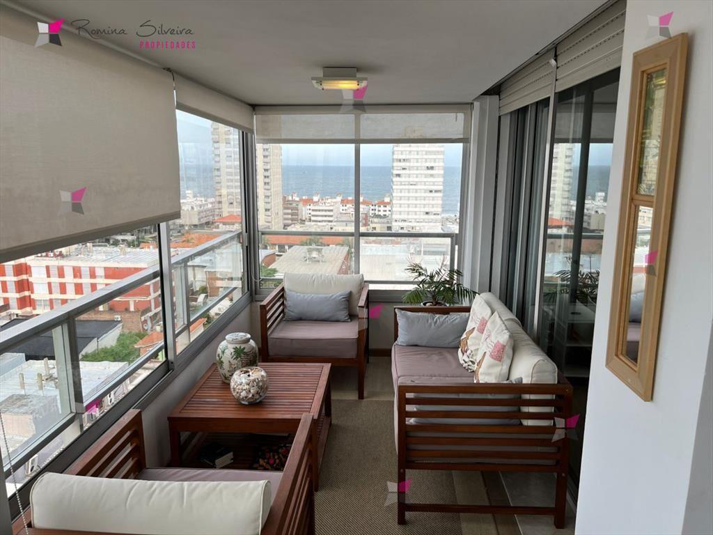 Departamento con vista al mar en Península, Punta del Este