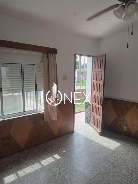 Se vende casa en Barrio Villa SarandÃ