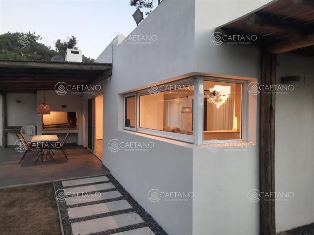Casa en La Barra: Comodidad y Estilo