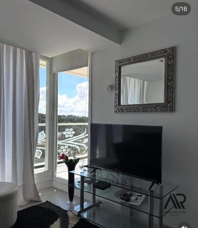 Apartamento en venta c/ cochera Avda Roosevelt
