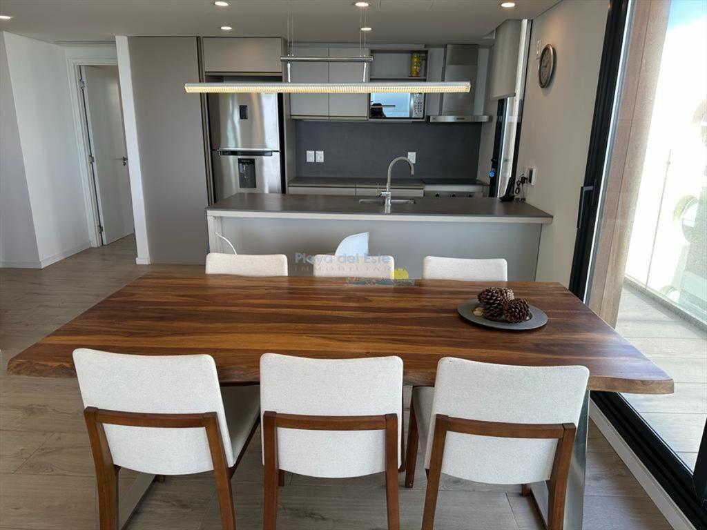 Apartamento de 3 dormitorios en Wallmer Lagoon ,