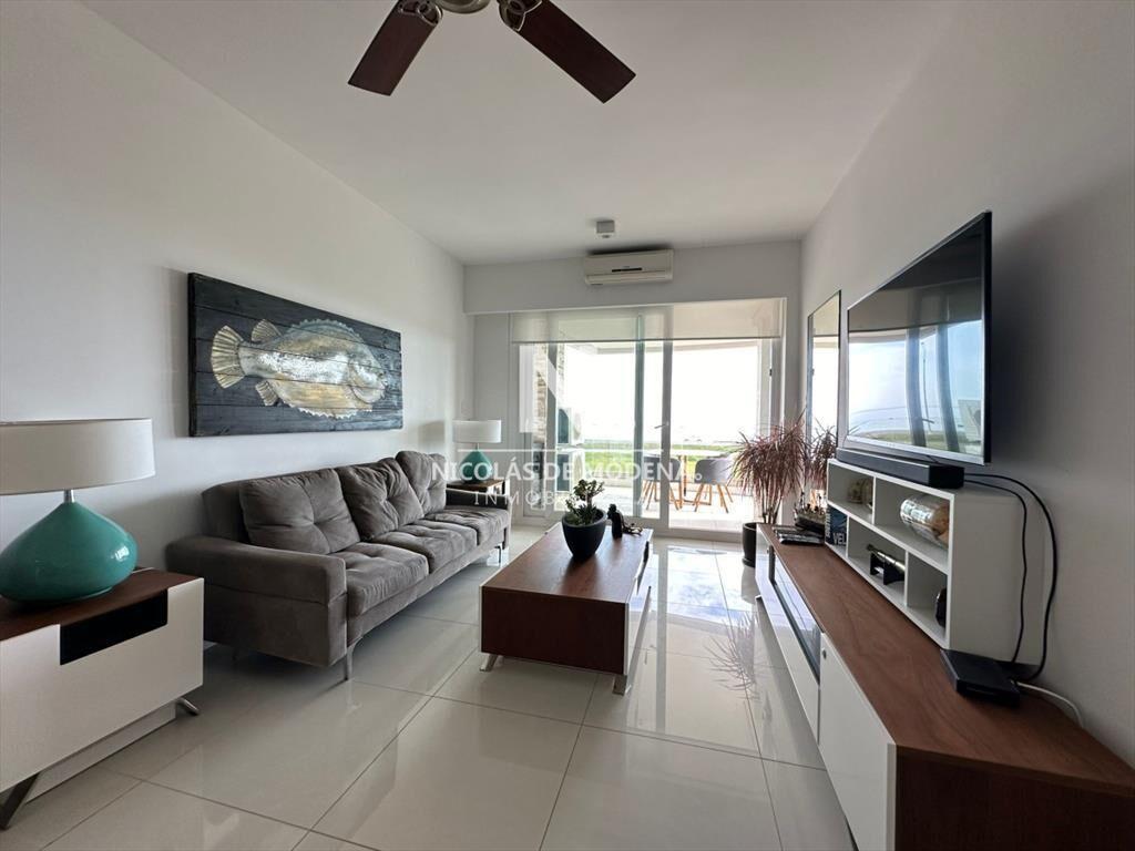 Vende departamento en Azure tower, playa mansa de