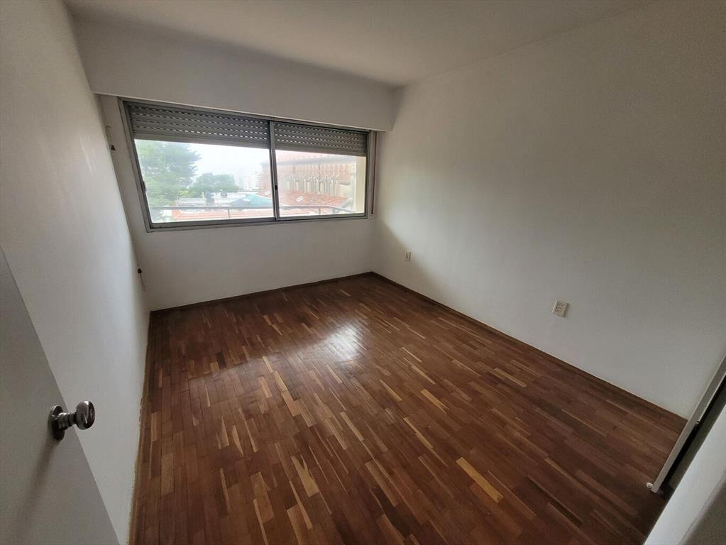 Hermoso apto, único en 4to piso, sobre Ellauri esq. Joaquín