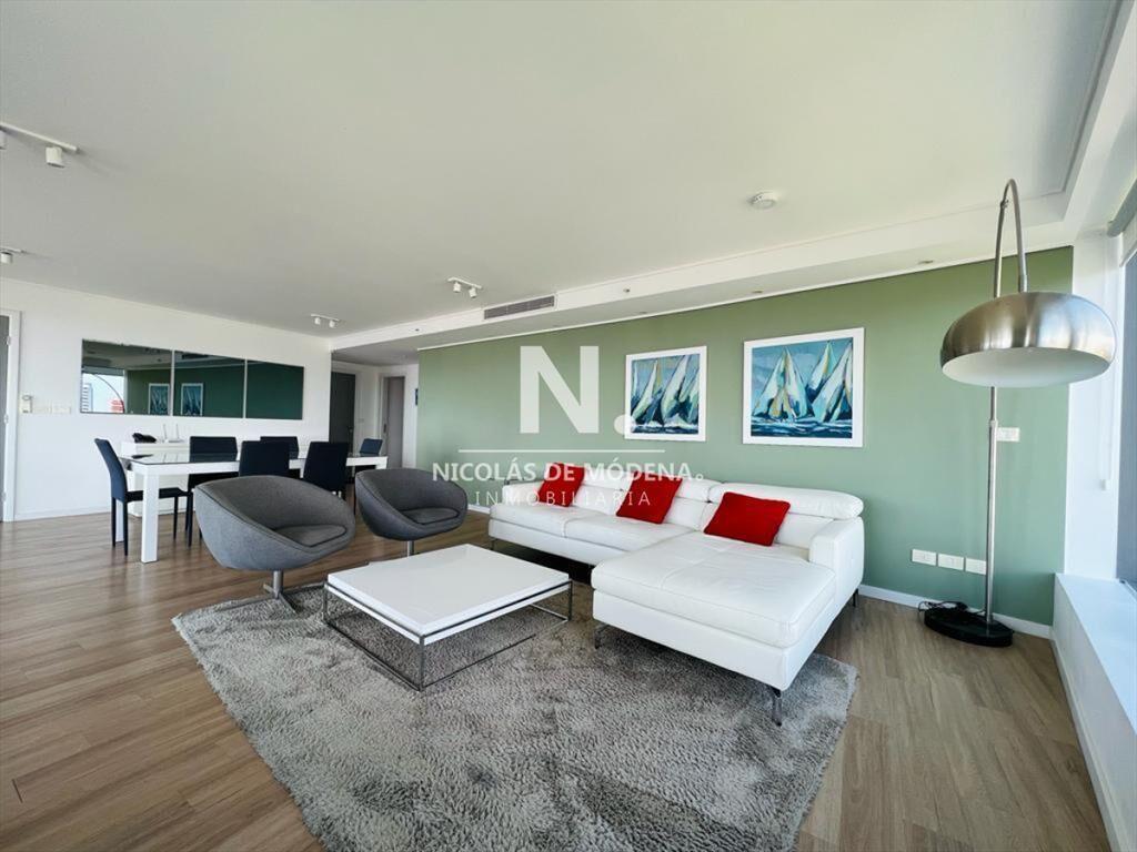 Apartamento en Mansa, Punta dle Este de 3 dormitorios.