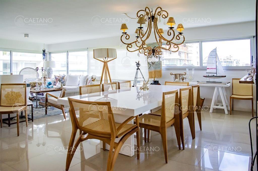 Venta apartamento 3 dormitorios. Playa brava, Punta del Est