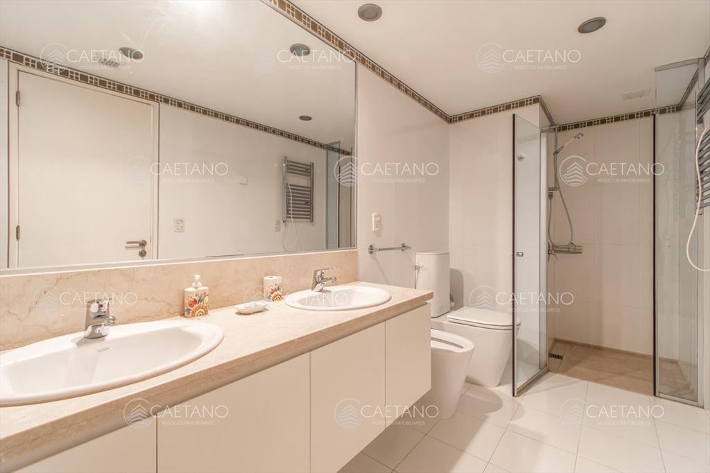 Apartamento en torre Le Parc en alquiler temporario, Playa