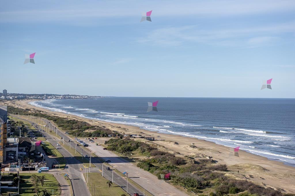Invierta en torre de jerarquía frente al mar en Pozo, Le P